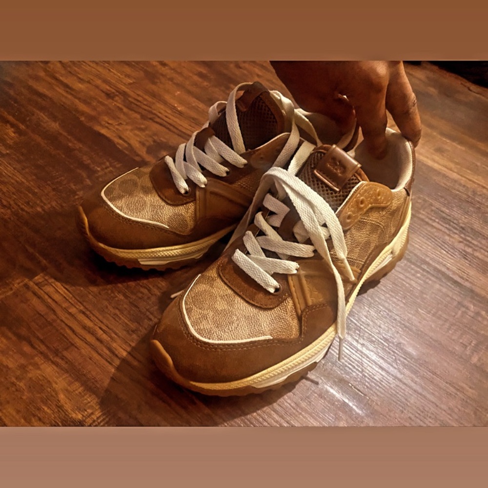 Authentic Mens Coach Shoes Size 9.5